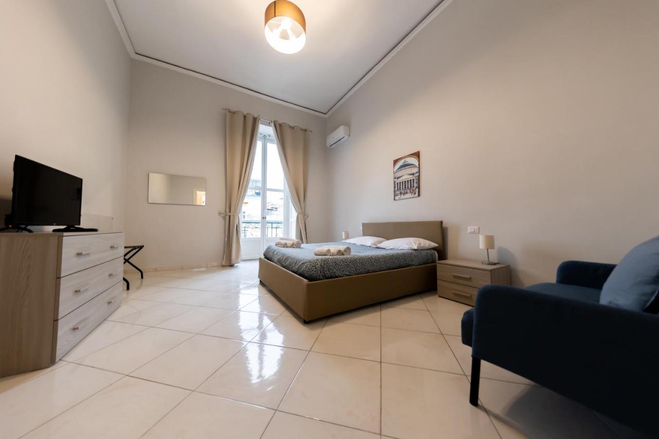 A Casa Di Titto Guest House Napoli Exterior foto